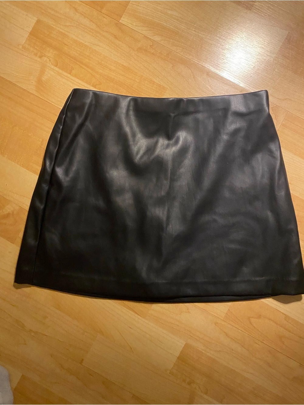 NWT Abercrombie M Black Faux Leather Mini Scarlett Skirt w shorts